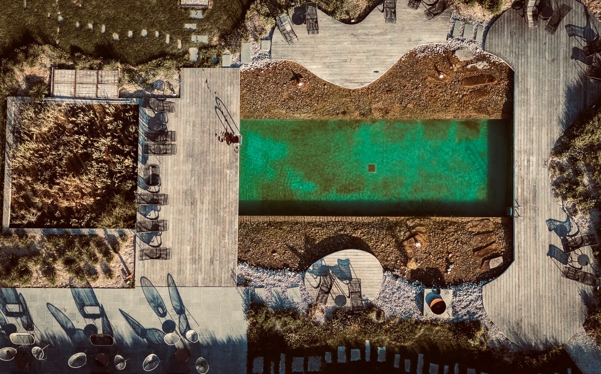 ECO-LODGE & POOLHOUSE